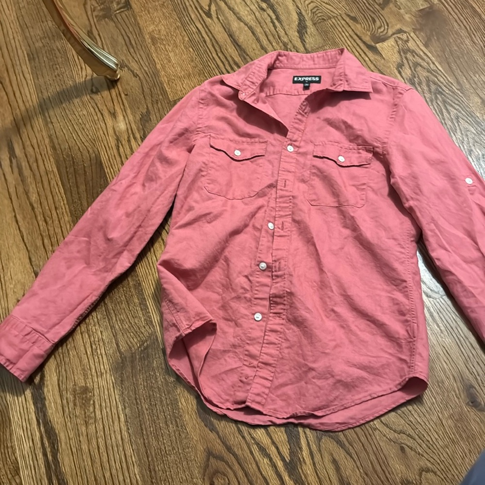 Salmon colored Express shirt